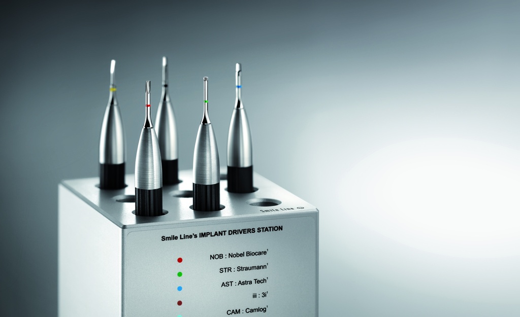 Implant Drivers station, set with 8 drivers & cube